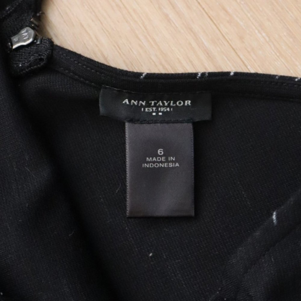 NWOT Ann Taylor Sleeveless Cowl Neck Fitted Dress, Sz 6, Black Space Dye - Picture 4 of 6